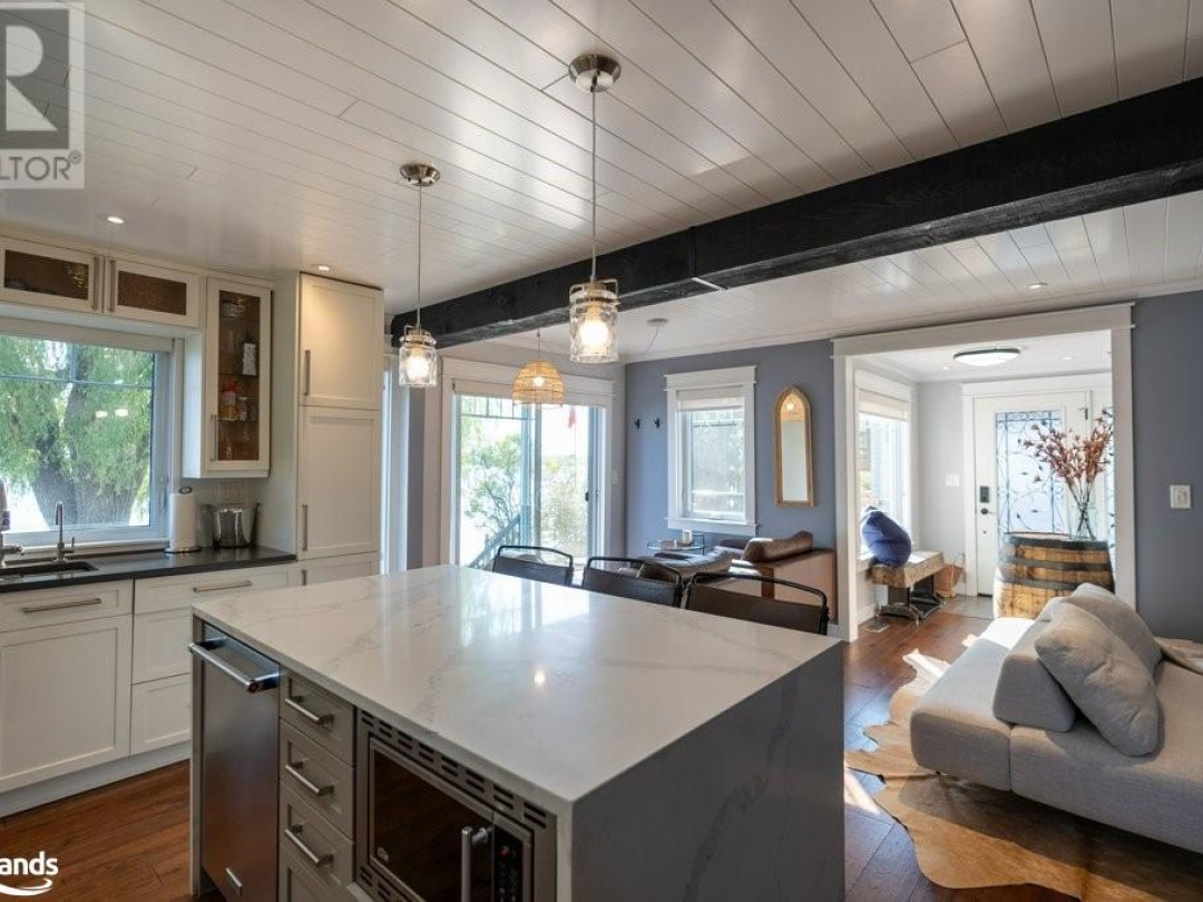 280 Robins Point Road, Georgian Bay