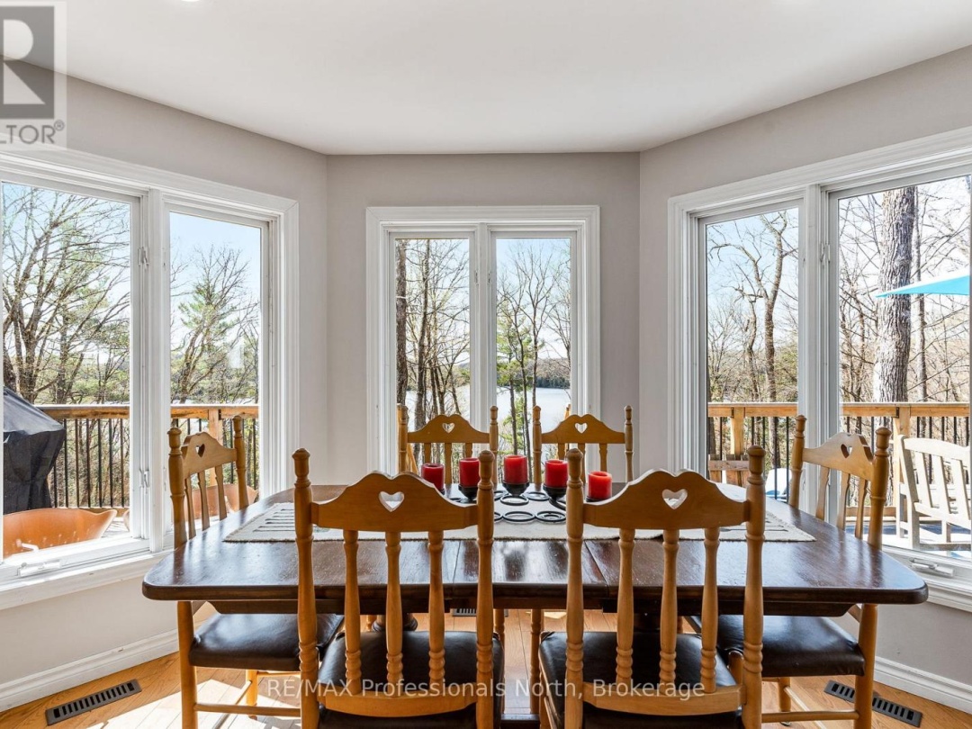 3179 TRAPPERS TRAIL, Miskwabi Lake