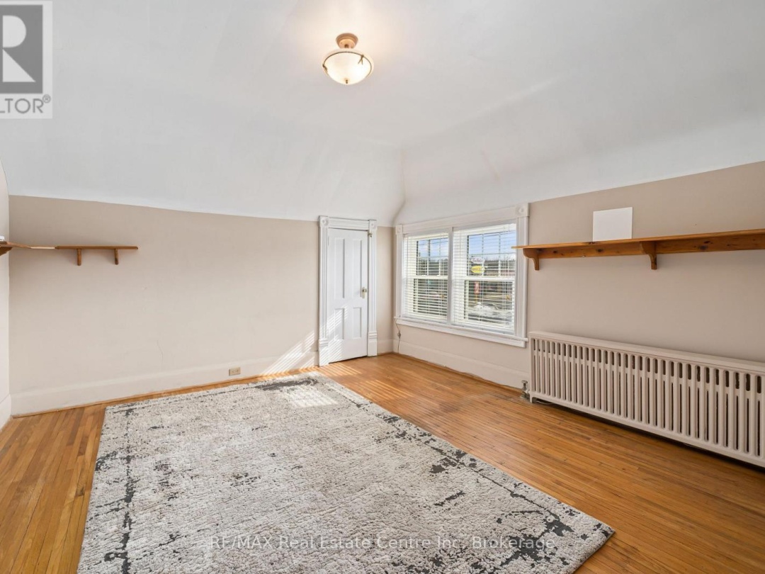 24 LINDSAY STREET, Kawartha Lakes (Fenelon Falls)