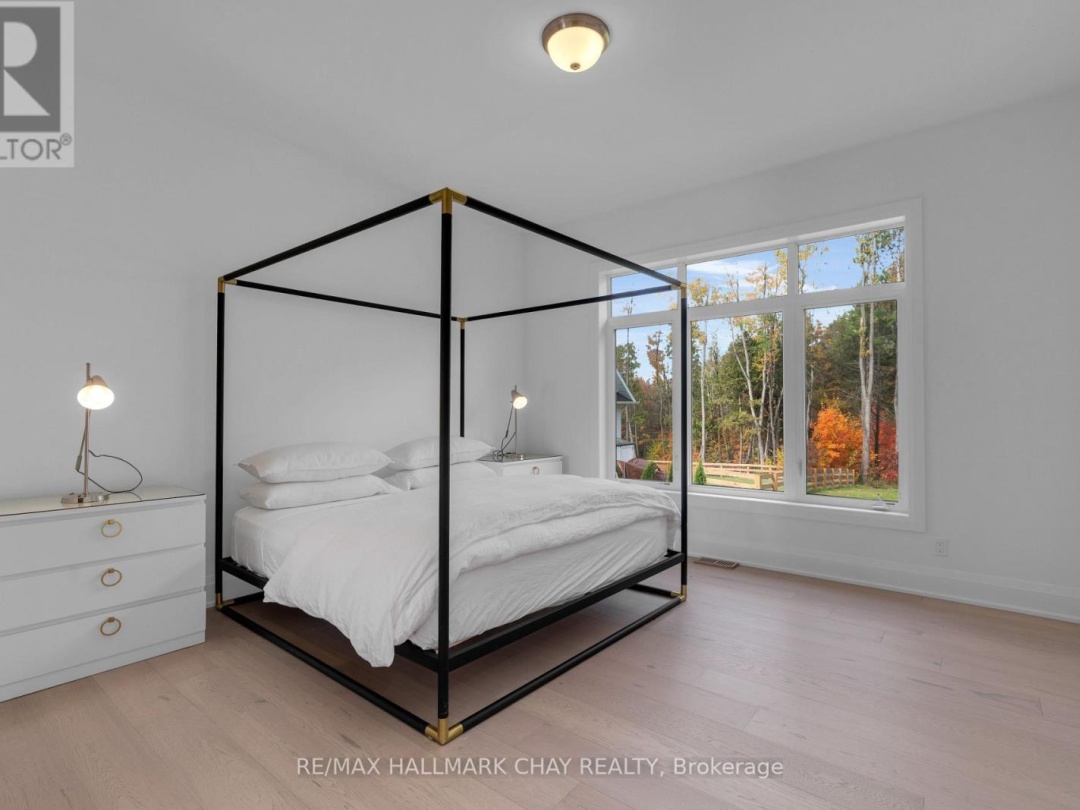 72 GEORGIAN GRANDE DRIVE, 