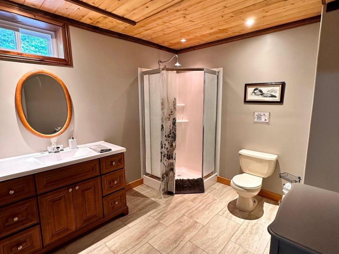 10916 HIGHWAY 503 HIGHWAY, Highlands East (Glamorgan)