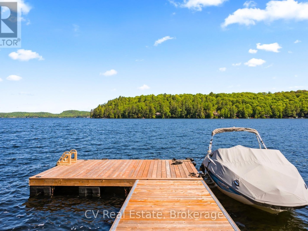 1399 BAYBREEZE LANE, Redstone Lake