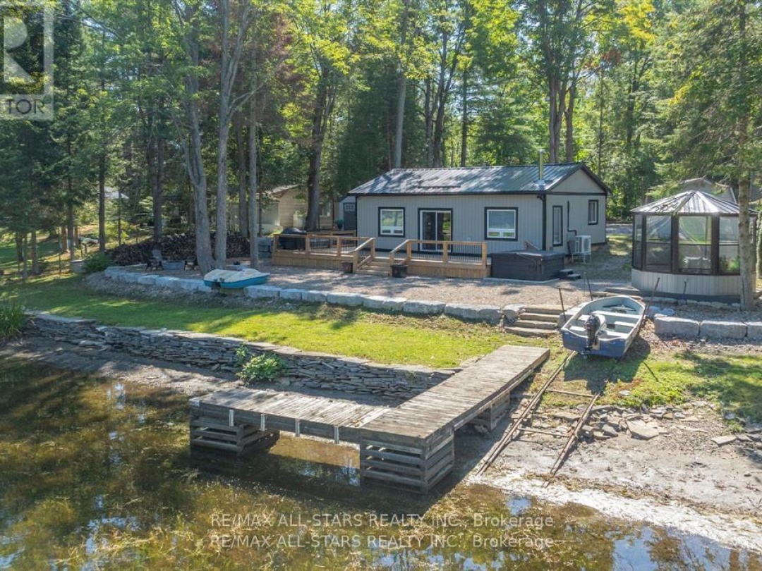 11 LITTLE BAY DRIVE, Gull River