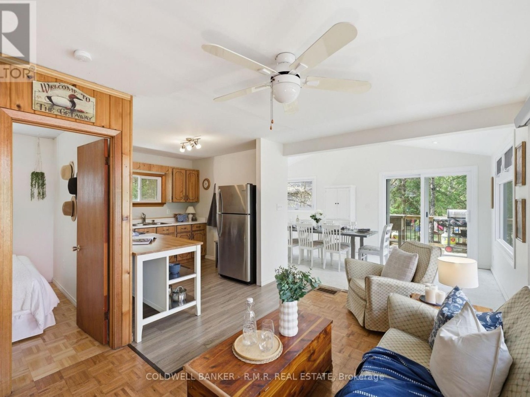 63 LITTLE SILVER LAKE WAY, Little Silver Lake