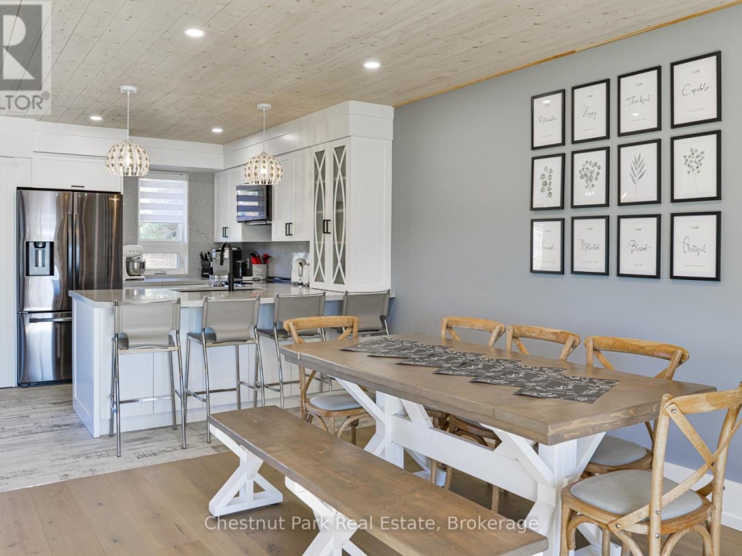 4 TURNER DRIVE, 
