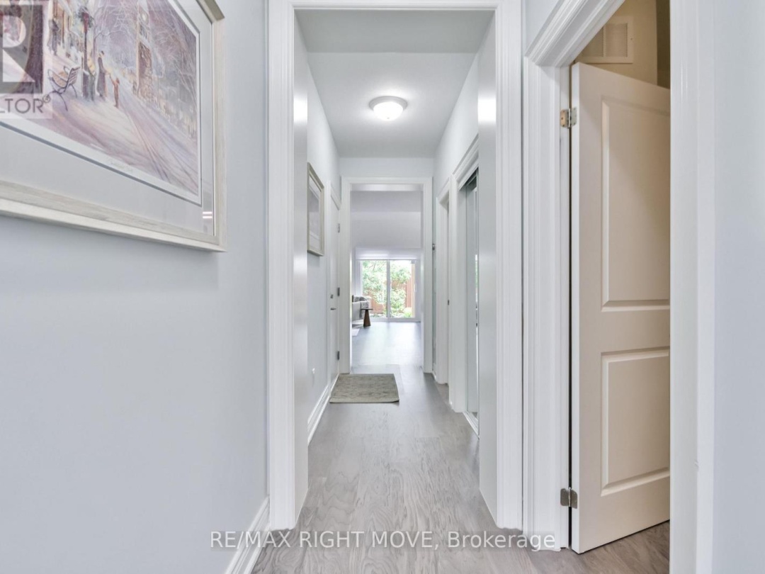 28 - 10 INVERMARA COURT, Lake Simcoe