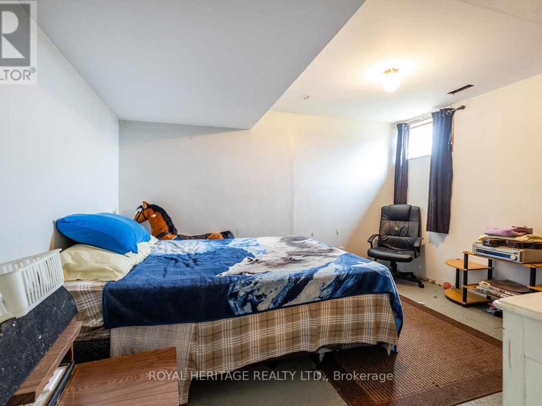 940 PORTAGE ROAD, 