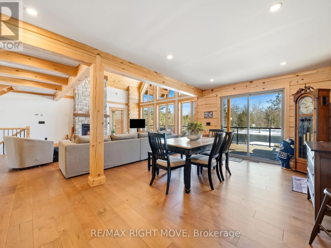 1935 MCLEOD DRIVE, Severn River