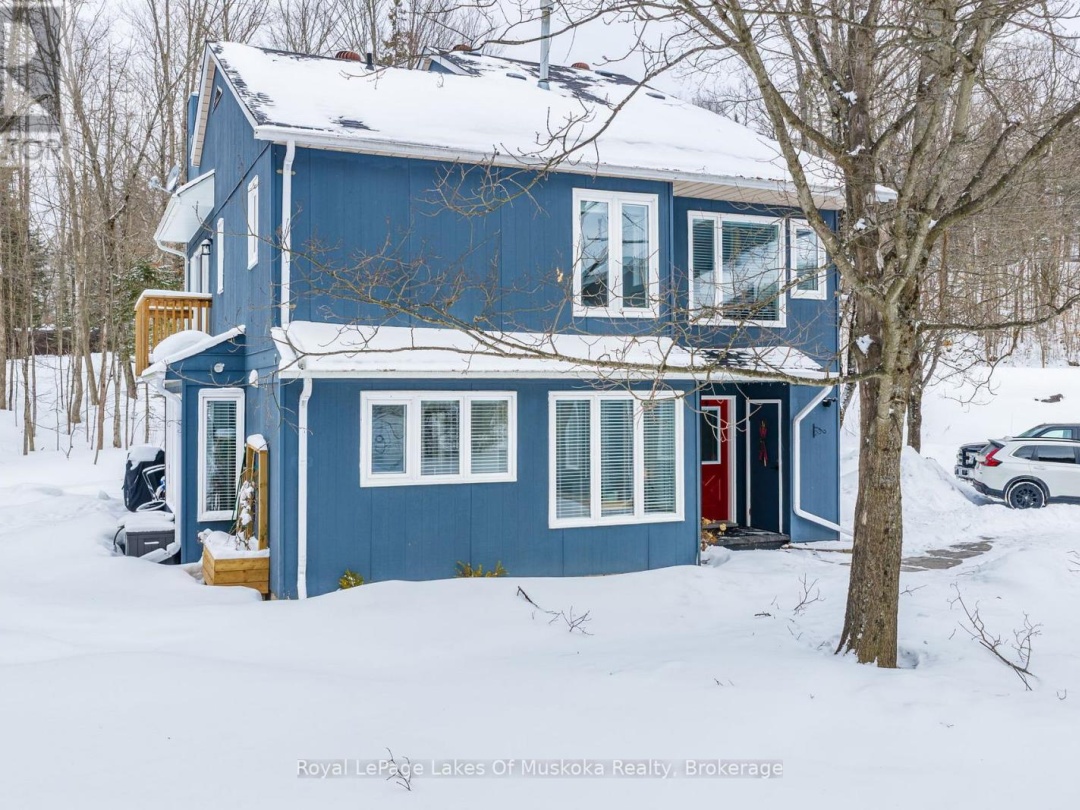 4 - 1551 HIDDEN VALLEY ROAD, Peninsula Lake