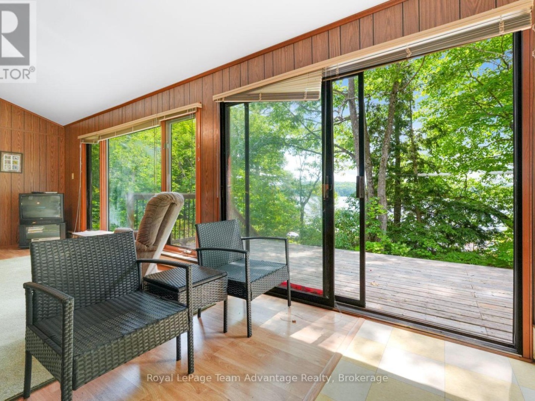 32 CHRISTIE COURT, Sugar Lake