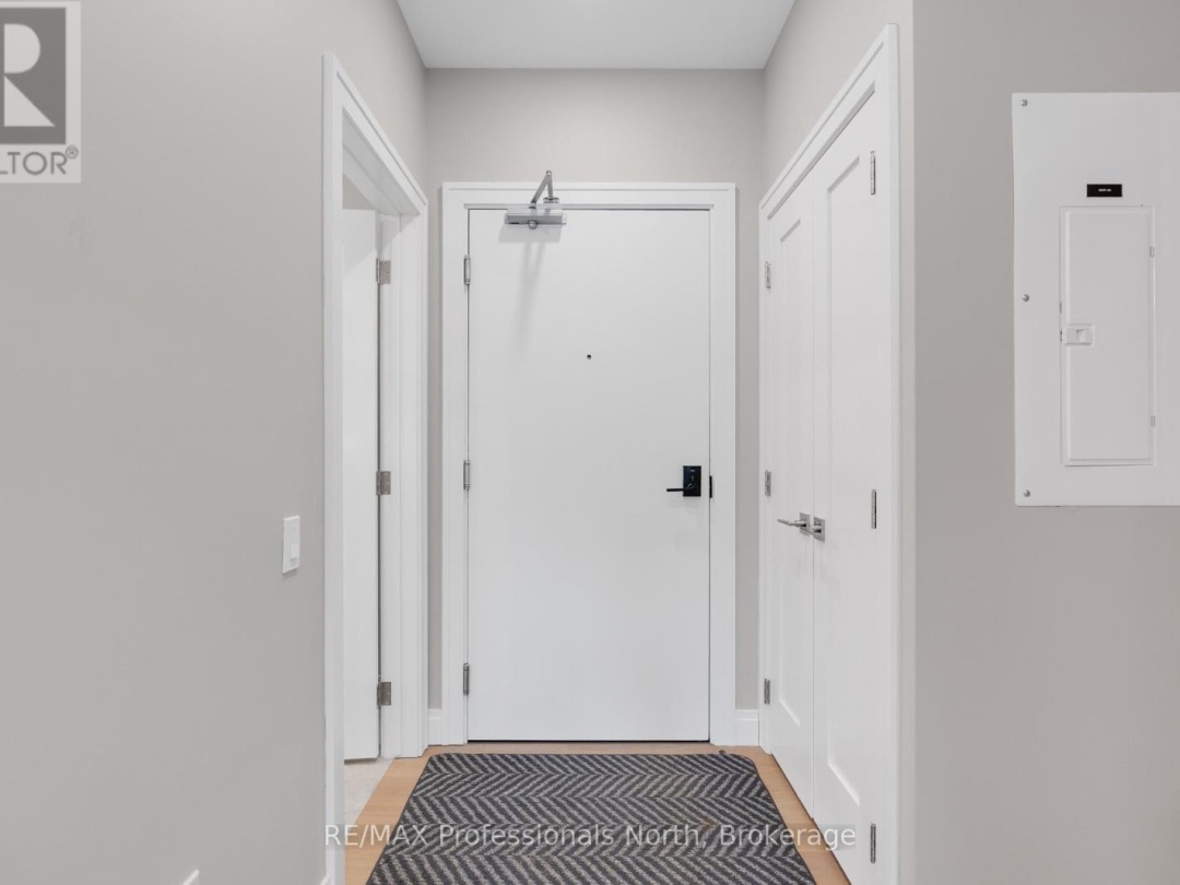 105 - 32 BRUNEL ROAD, 