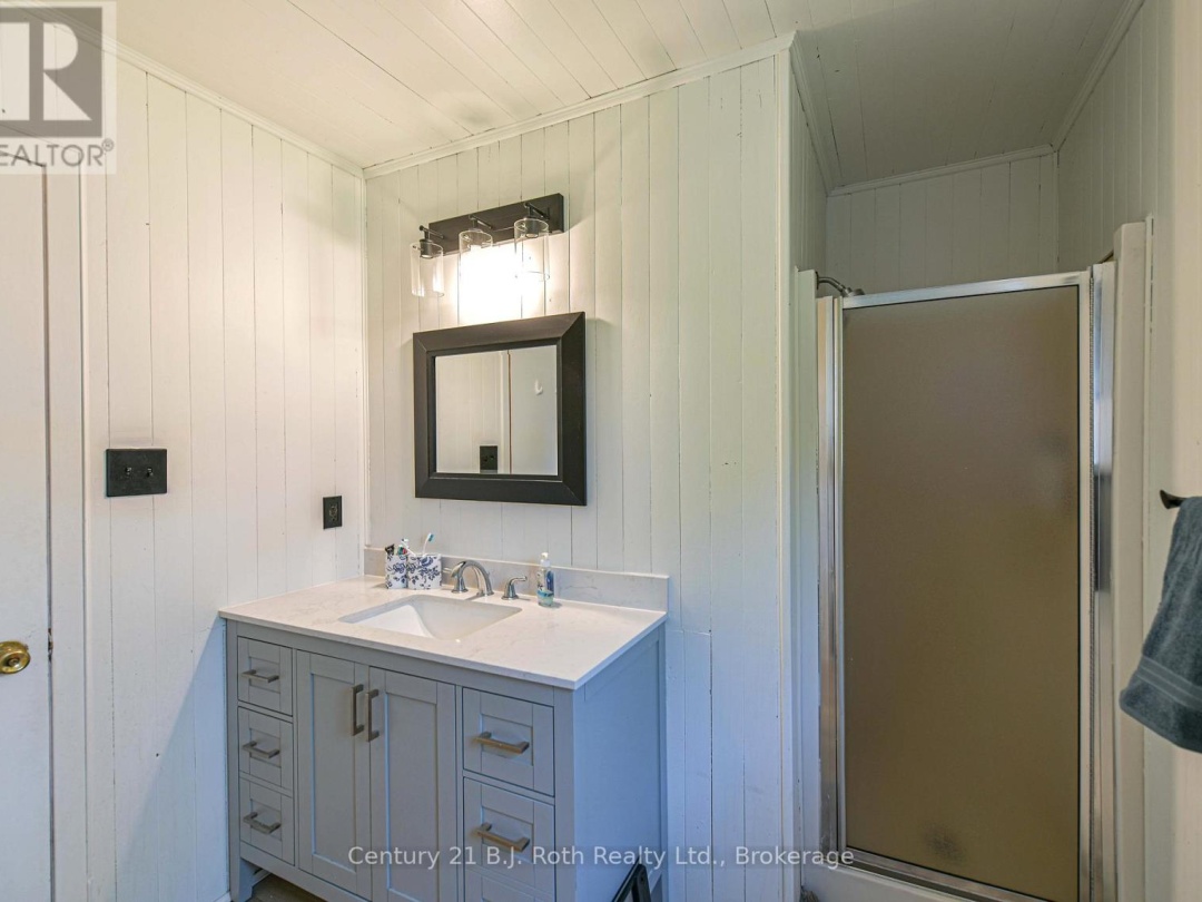 2352 REEVES ROAD, Tay