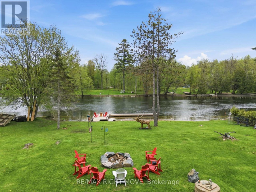 1935 MCLEOD DRIVE, Severn River