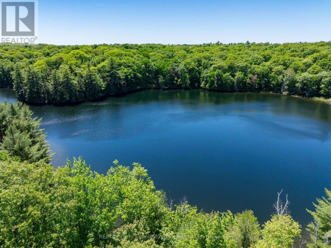 21 WEE-GE-WA ROAD, Clear Lake