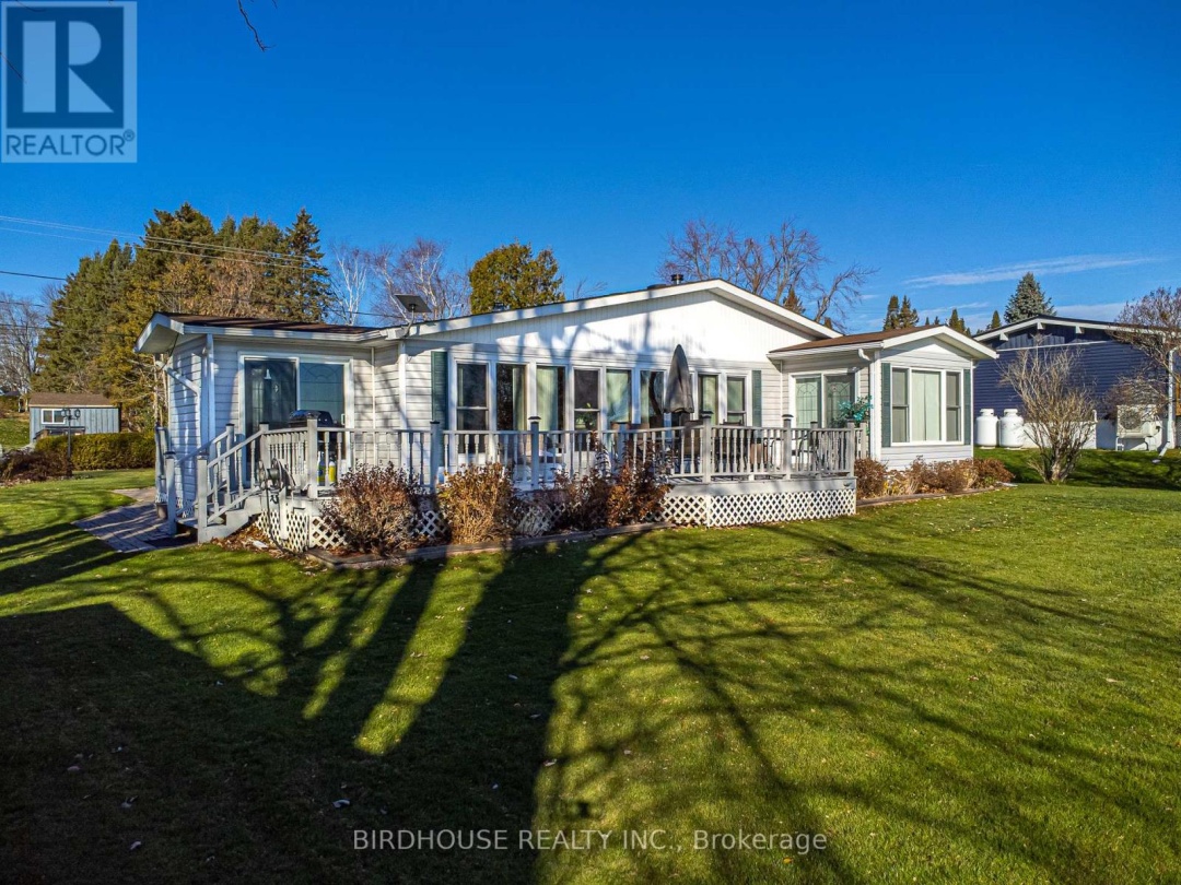 132 FENELON DRIVE, Sturgeon Lake