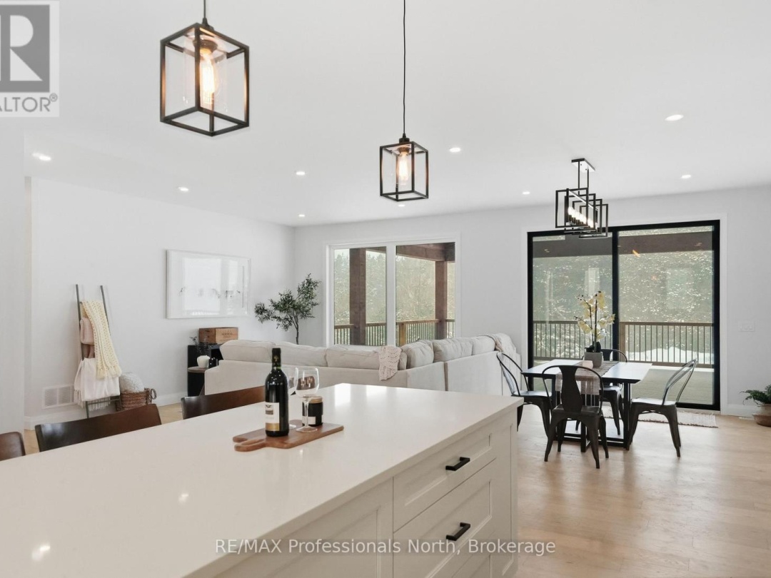 1058 PIPER GLEN ROAD, Minden Hills (Snowdon)