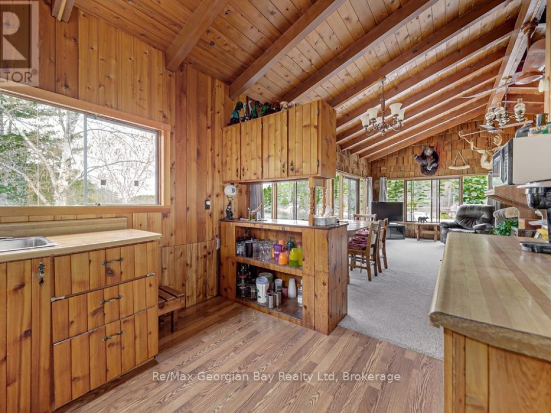 15SR405 SEVERN RIVER SHORE, Severn River