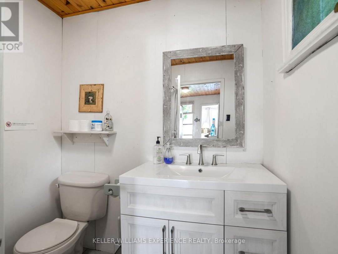 1049 ELSIE BAY DRIVE, Horseshoe Lake