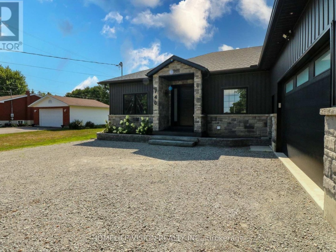740 MIDLAND AVENUE, Tay (Port McNicoll)