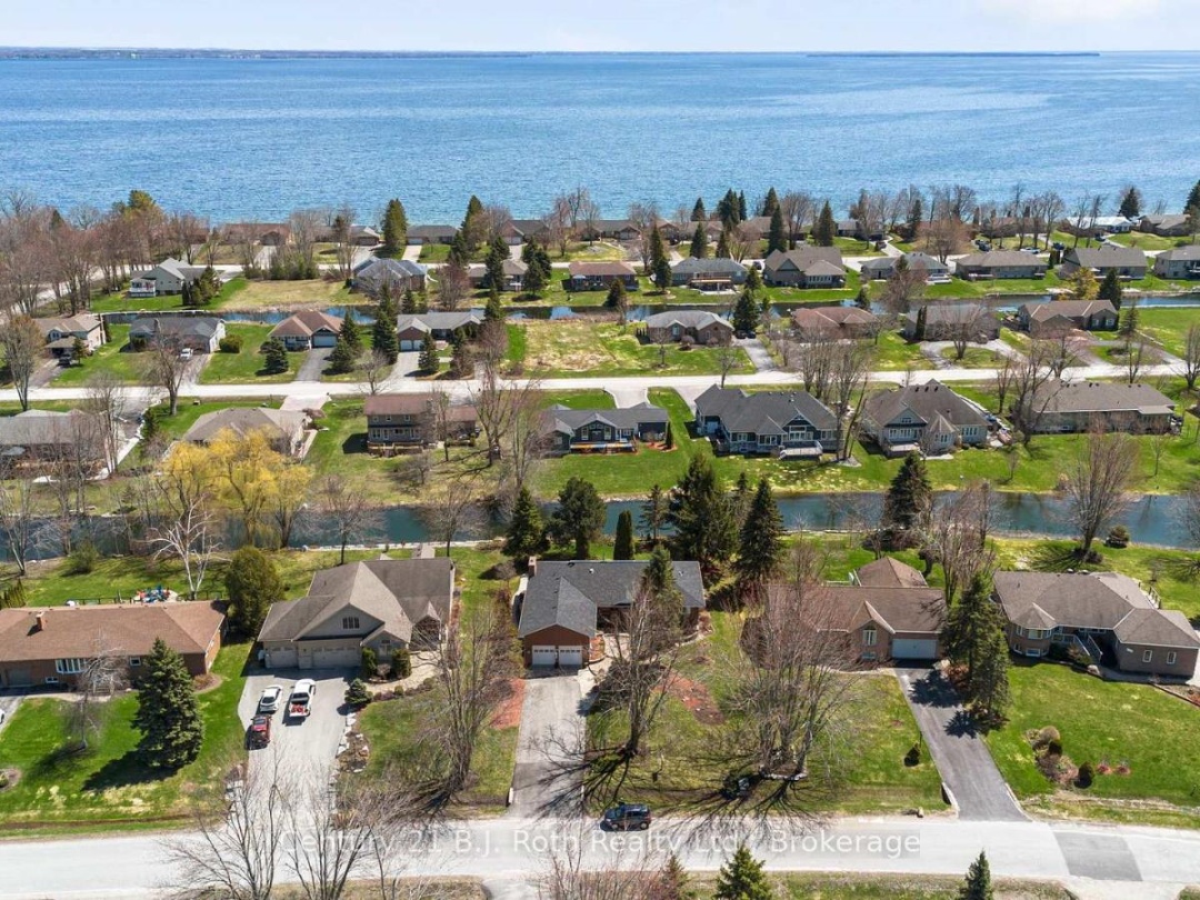 179 BAYSHORE DRIVE, Lake Simcoe