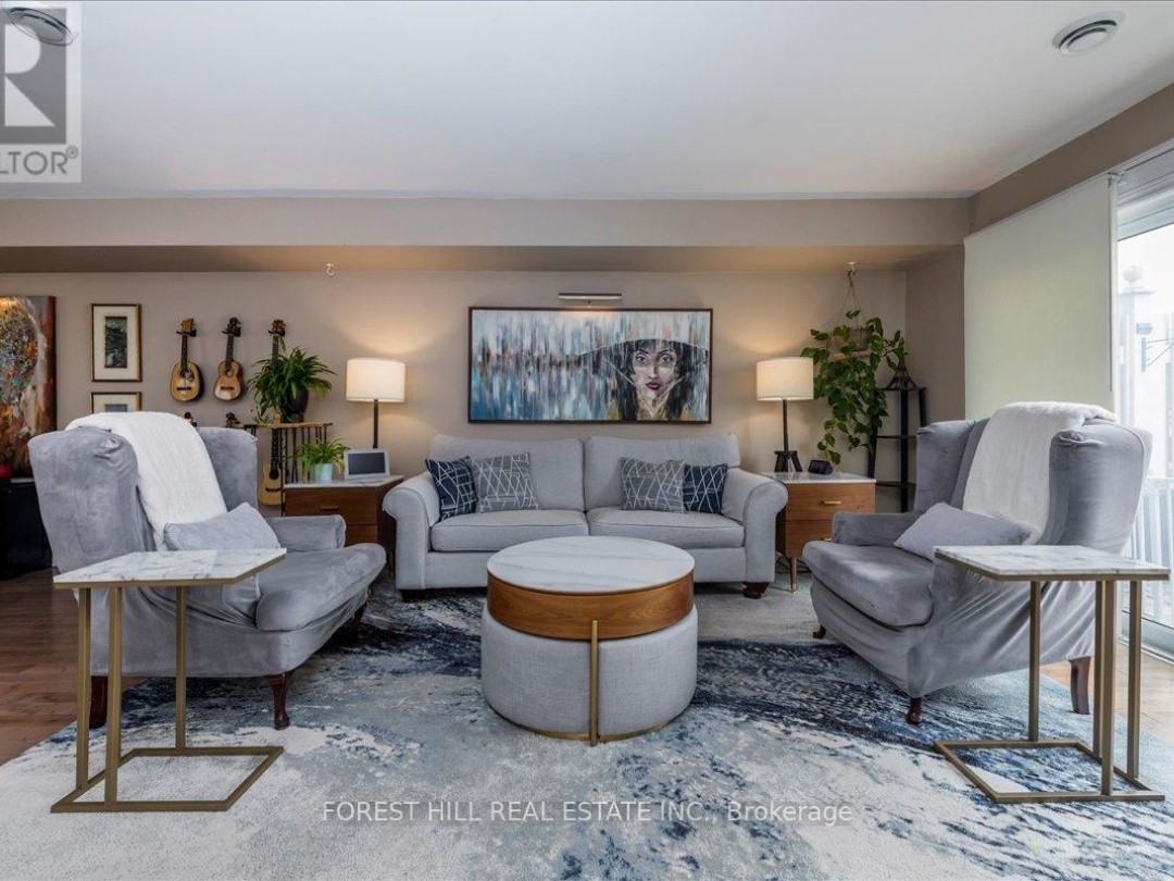 8 - 100 LAGUNA PARKWAY, 