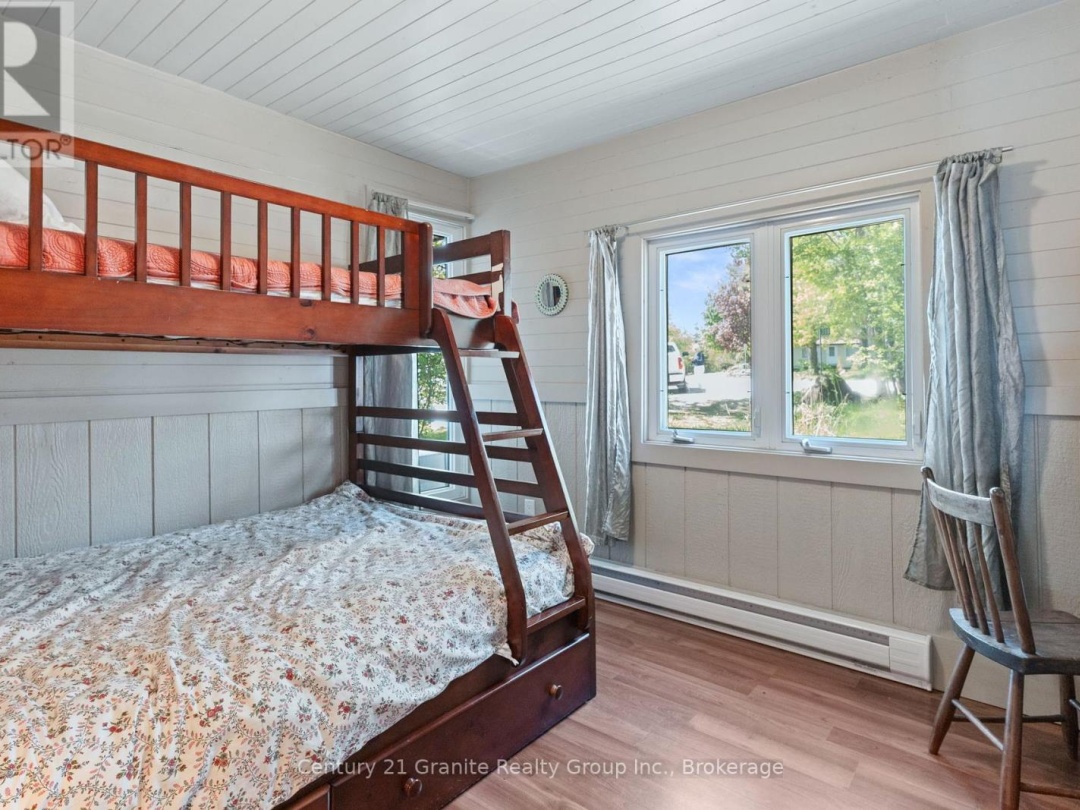 359 AVERY POINT ROAD, Dalrymple Lake
