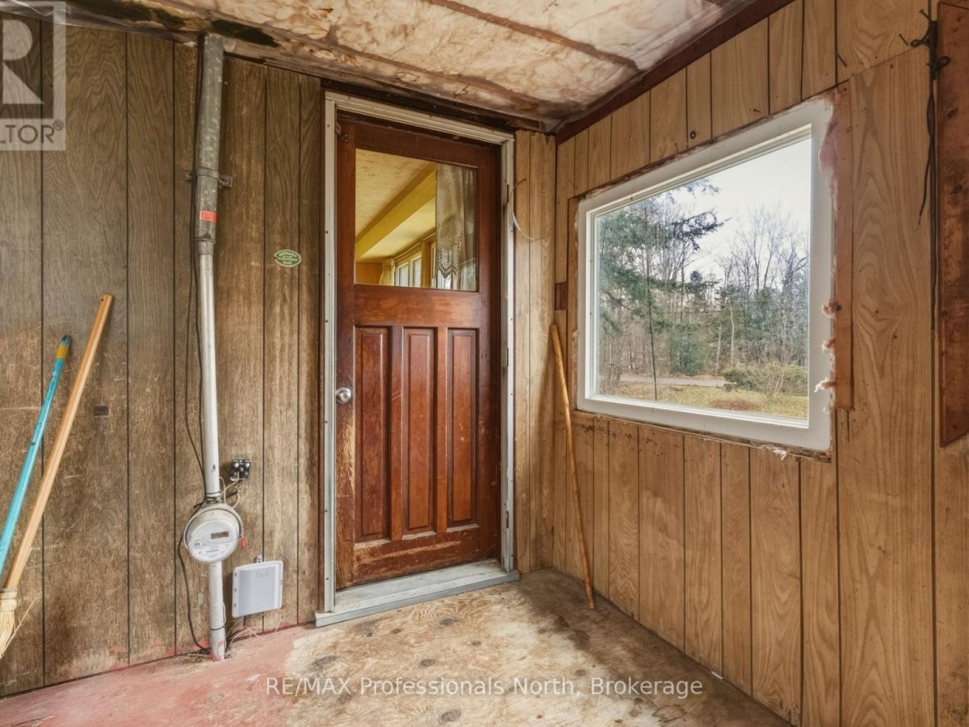 1056 KIRK LINE W, Bracebridge (Macaulay)