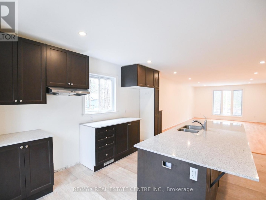 1078 SOUTH KAHSHE LAKE ROAD E, Gravenhurst (Morrison)