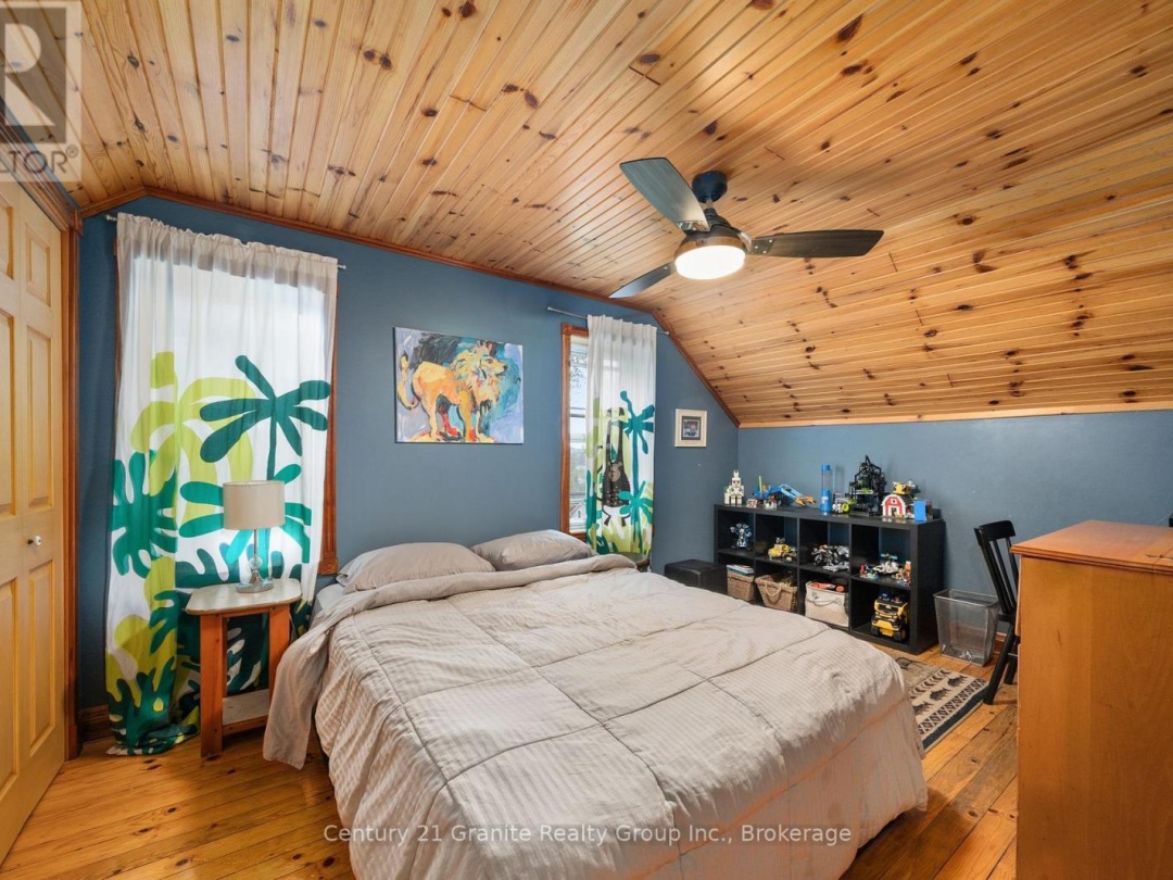 8 BEND STREET, Kawartha Lakes (Kinmount)