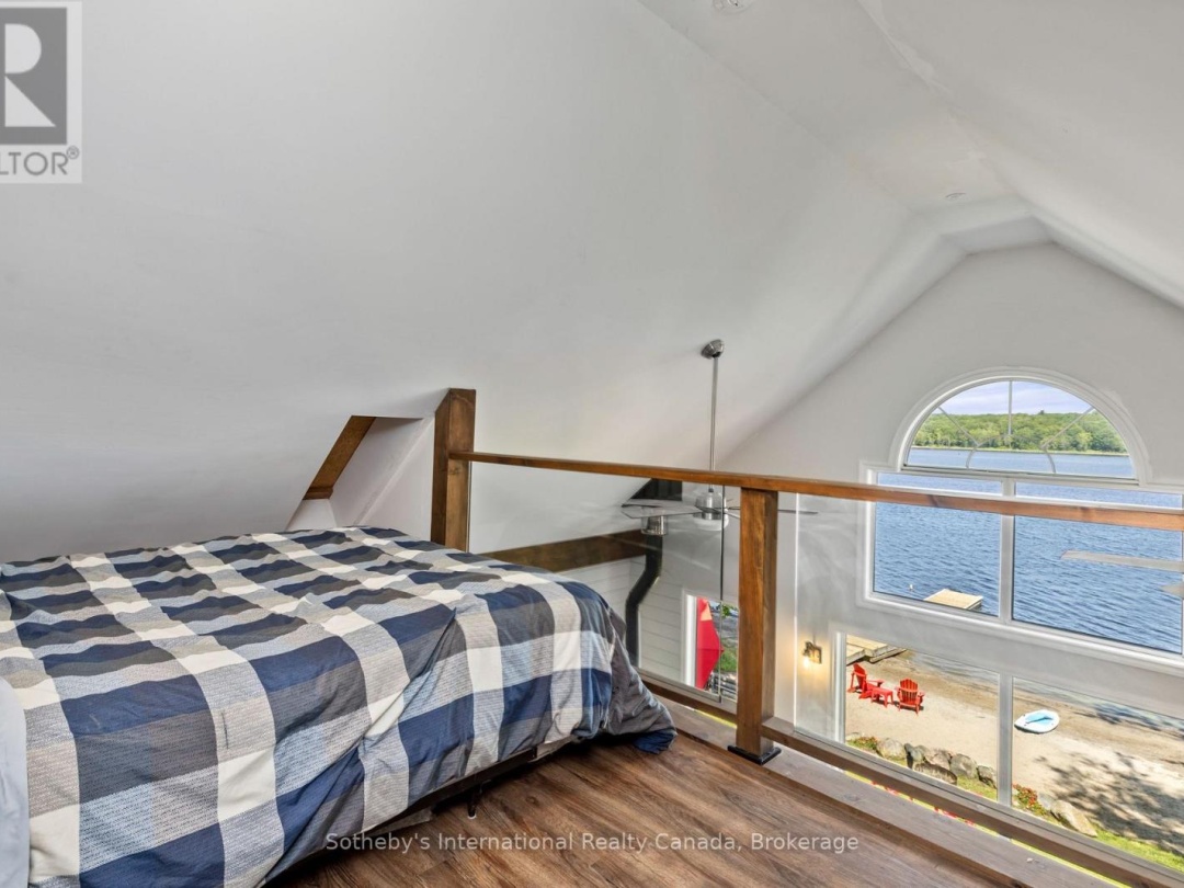 71 B717 ISLAND, Georgian Bay