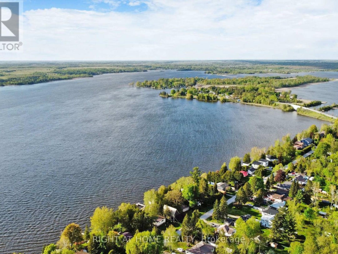62 ANTIQUARY ROAD, Canal Lake