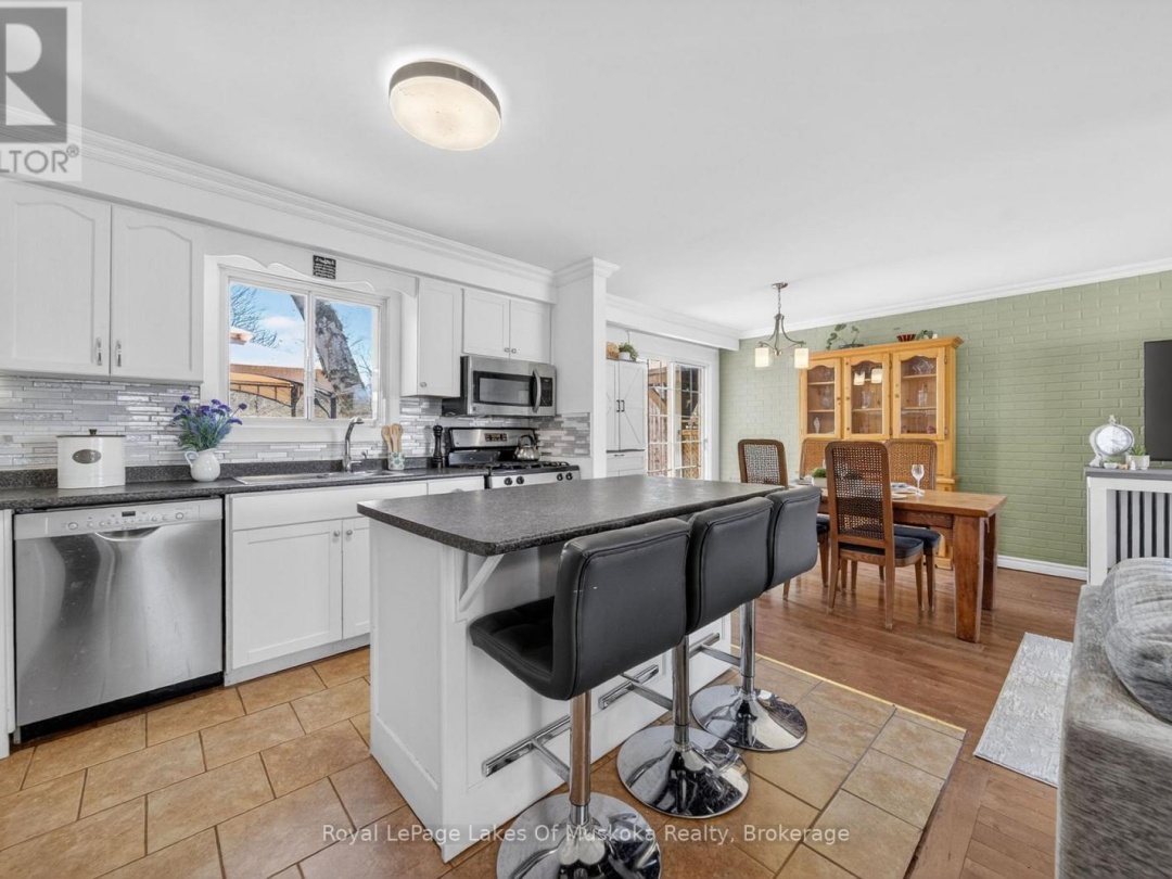 271 LAKELAND CRESCENT, Brock (Beaverton)