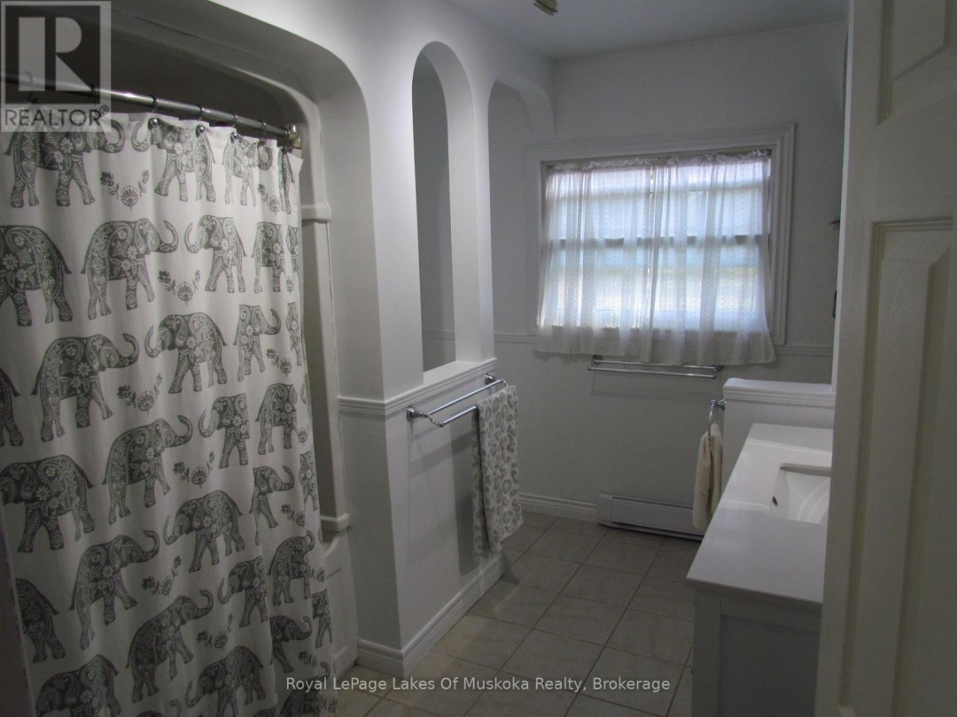 1016 LAYCOX ROAD, 