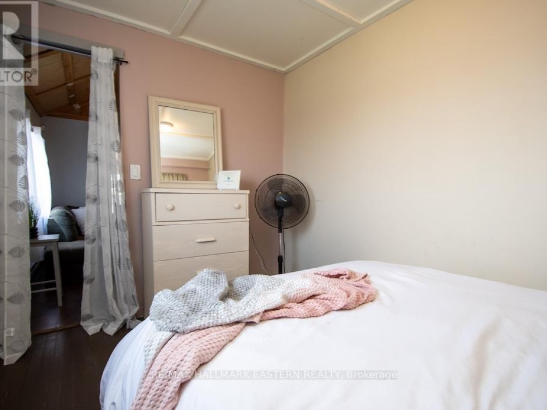 2305 THURSTONIA ROAD, Sturgeon Lake