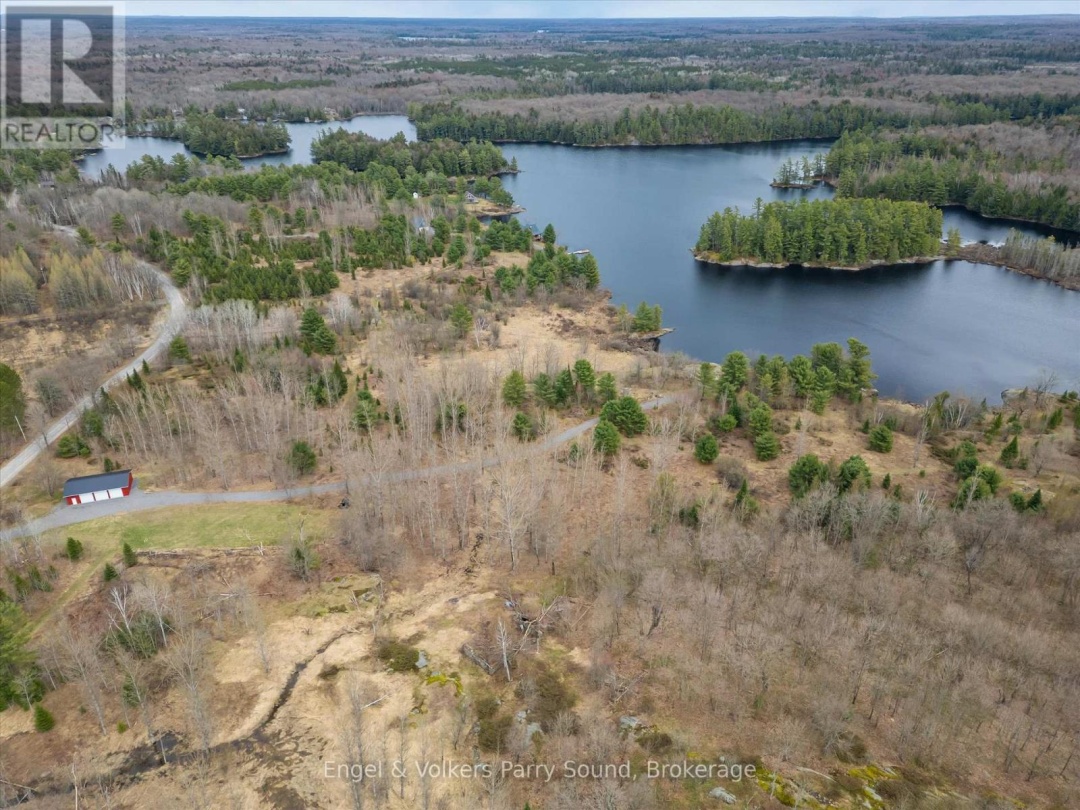 185 LOCH ERNE ROAD, Vowel Lake