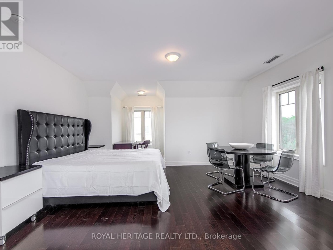 605 - 130 STEAMSHIP BAY ROAD, 