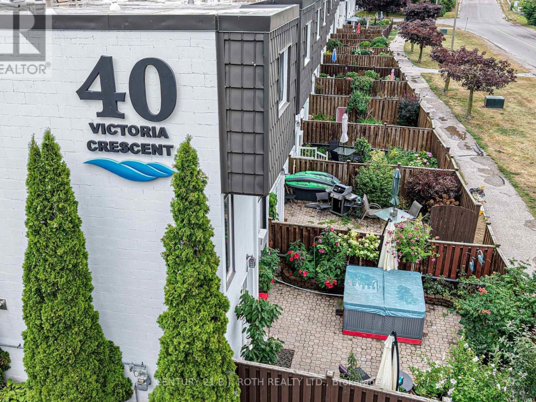 15 - 40 VICTORIA CRESCENT, 