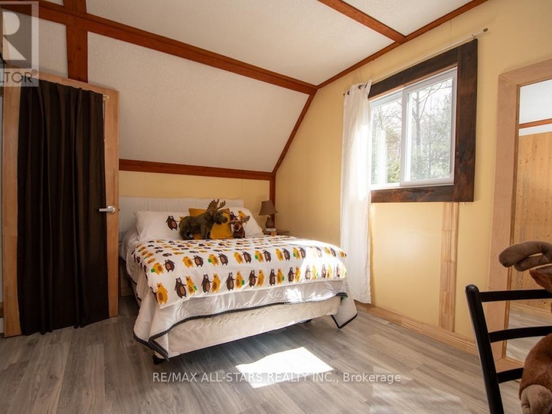 1130 TOWERING OAKS DRIVE, Gull River