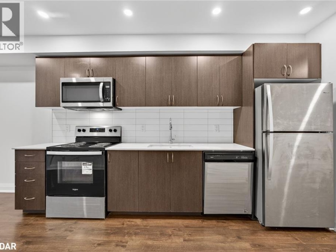 58 LAKESIDE Terrace Unit# 305, 