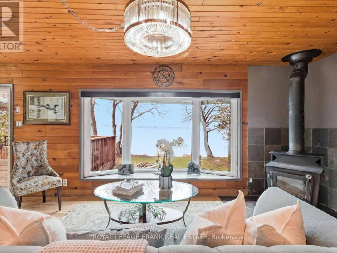 111 BALL POINT ROAD, Lake Scugog