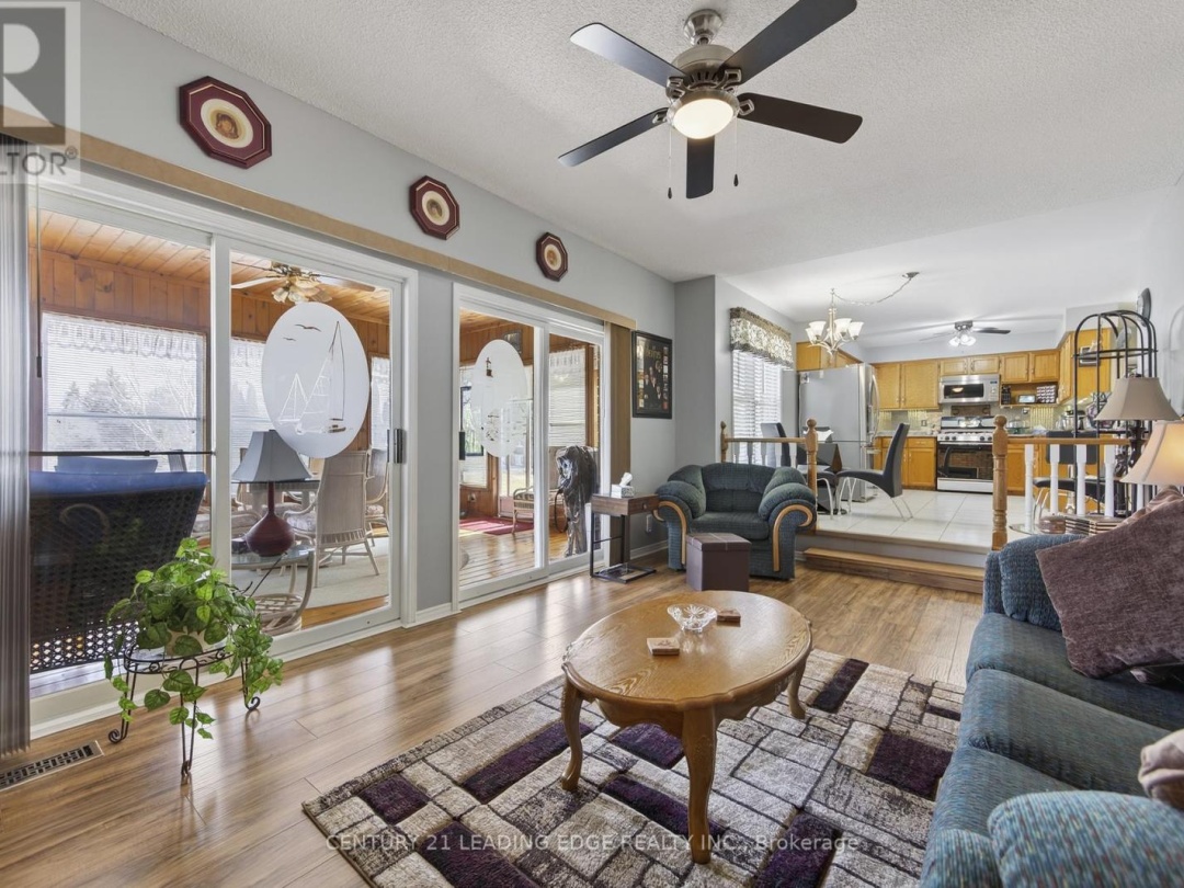 17 SANDLEWOOD TRAIL, Lake Simcoe