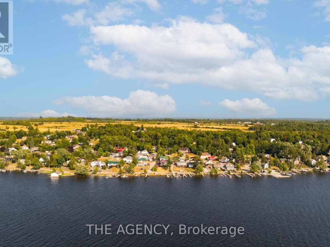 11 FIFTH STREET, Sturgeon Lake