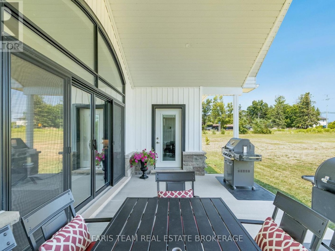 5 BREANNA BOULEVARD, 