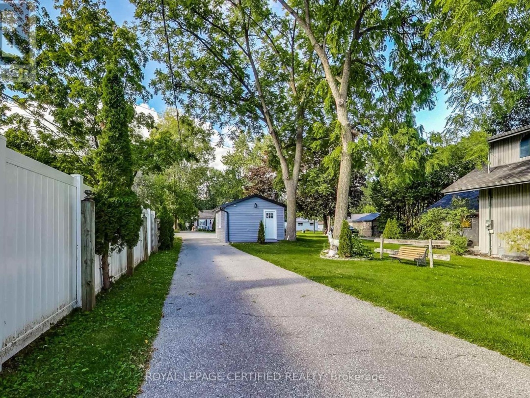 69 OLIVE CRESCENT, Lake Simcoe