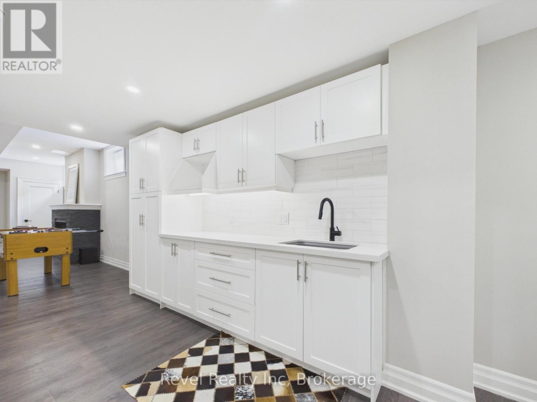 181 ANGLO STREET, Bracebridge (Macaulay)
