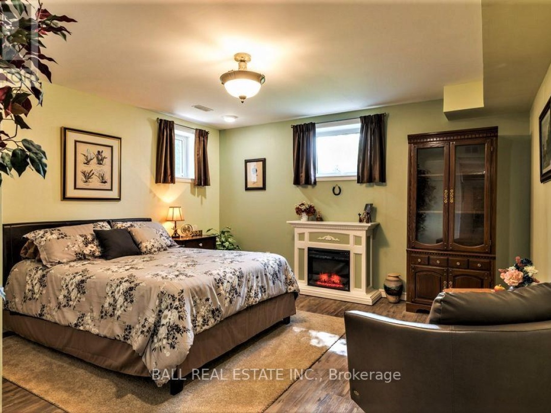 41 SOUTH HARBOUR DRIVE, 