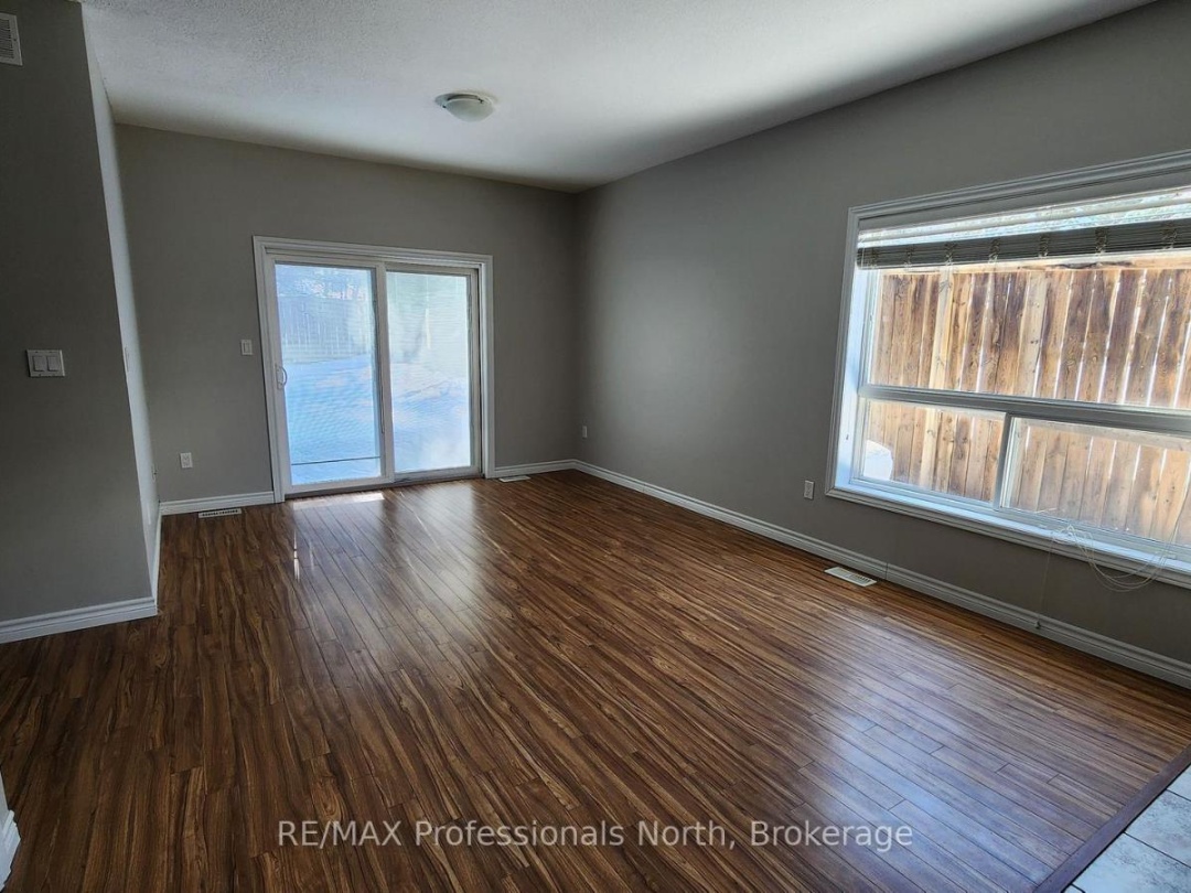 19 DUNCAN STREET E, Huntsville (Chaffey)