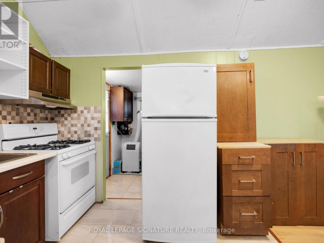 25 PLAYFAIR DRIVE, Sturgeon River