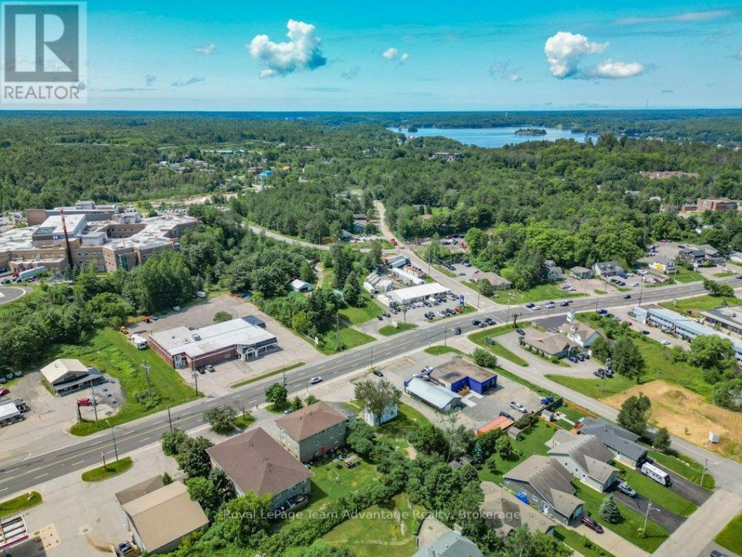 76 BOWES STREET, Parry Sound