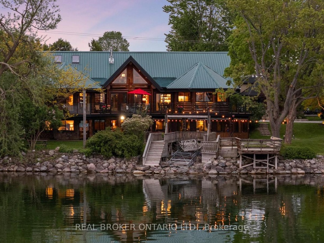 99 CREIGHTON STREET, Lake Simcoe